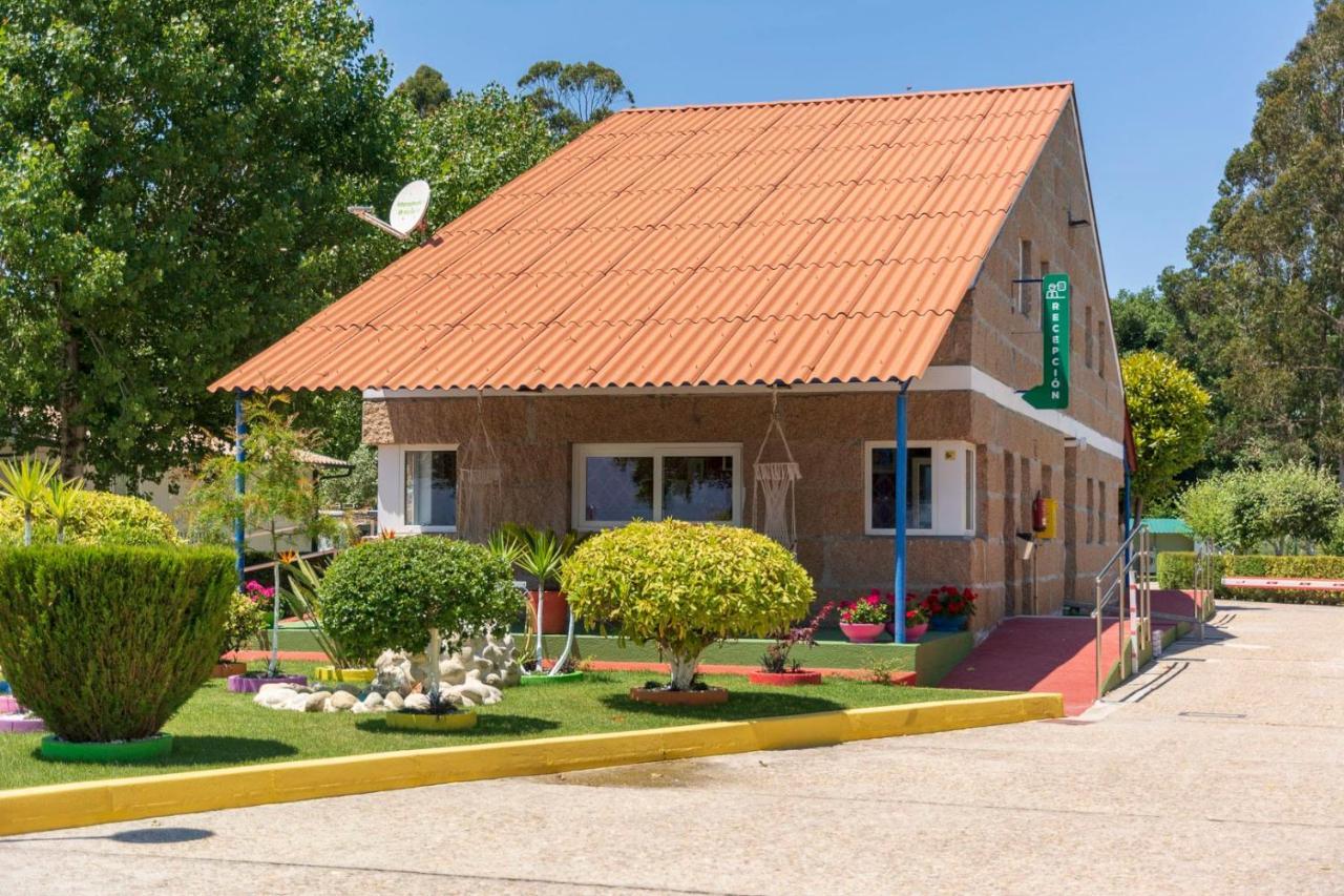Camping Santa Tecla A Guarda Bagian luar foto